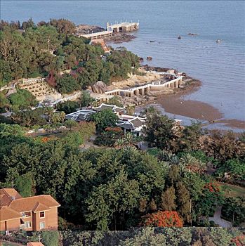 club lux resort
